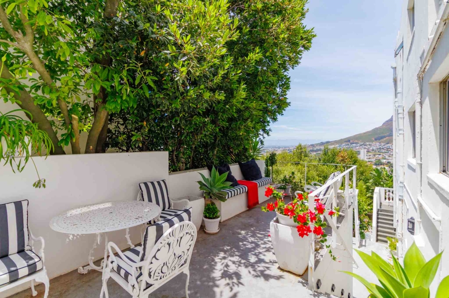 To Let 2 Bedroom Property for Rent in Tamboerskloof Western Cape